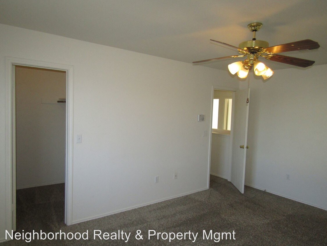 Primary Photo - 12500 Campana Dr