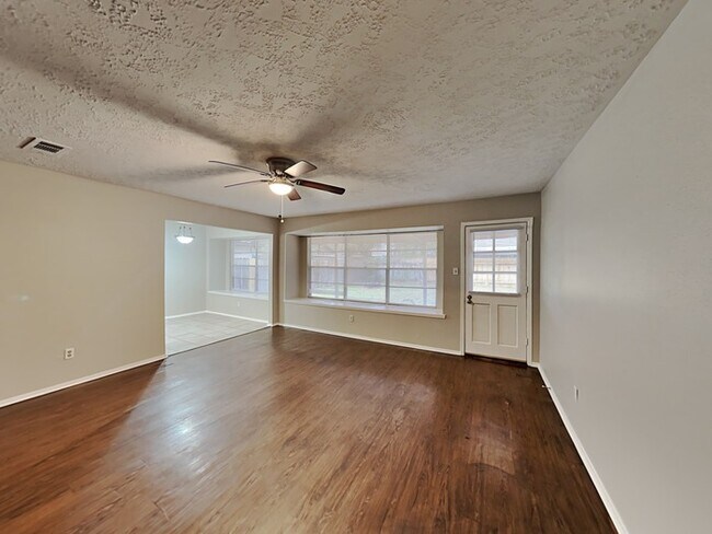 Building Photo - 4315 Sloangate Dr