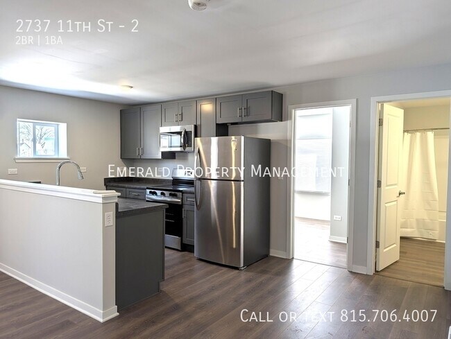 Foto del edificio - 2737 11th St