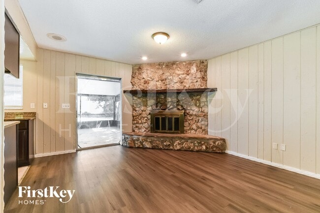 Building Photo - 409 Seville Ave