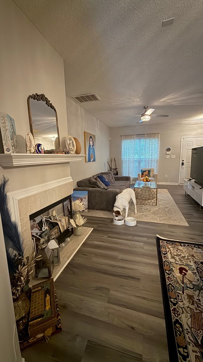 Building Photo - 8850 Gerren Ct