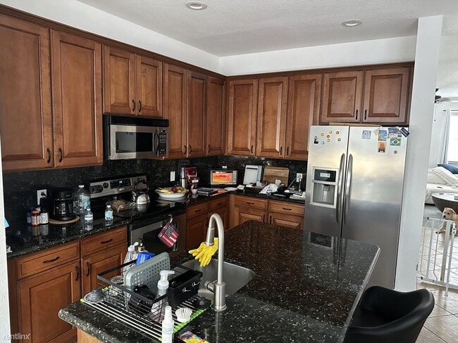 Building Photo - 3 br, 2.5 bath House - 132 Harbors Way