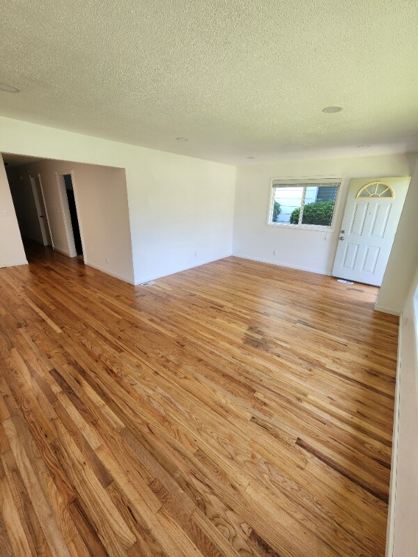 Primary Photo - 1634 10th Ave
