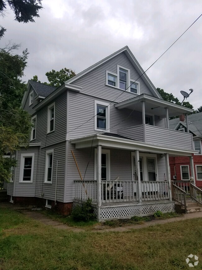 Front of House - 15 Hollister Street