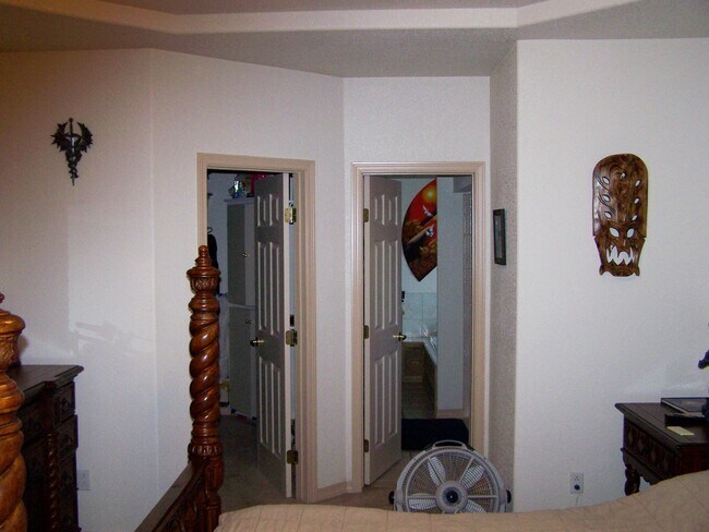 Foto del edificio - Beautiful 4 Bedroom / 2 Bath Home Ready fo...