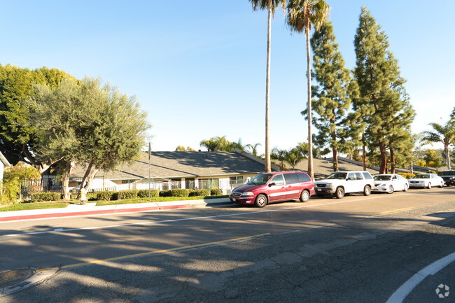 Building Photo - Grapevine Apartments