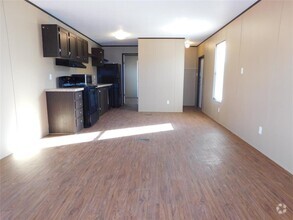 Building Photo - 112 FM972
