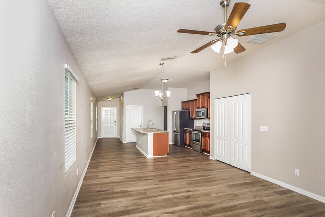Building Photo - 3830 Julia Marie Drive