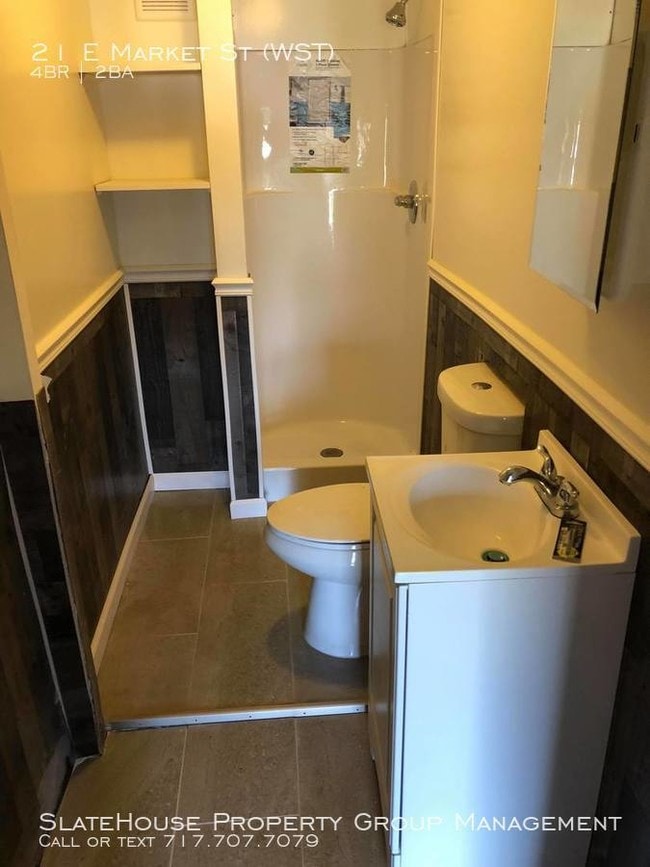 Building Photo - Pet Friendly 4 Bed 1.5 Bath house
