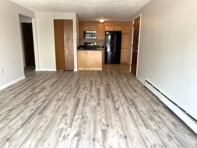 Building Photo - 16 Kenmar Dr