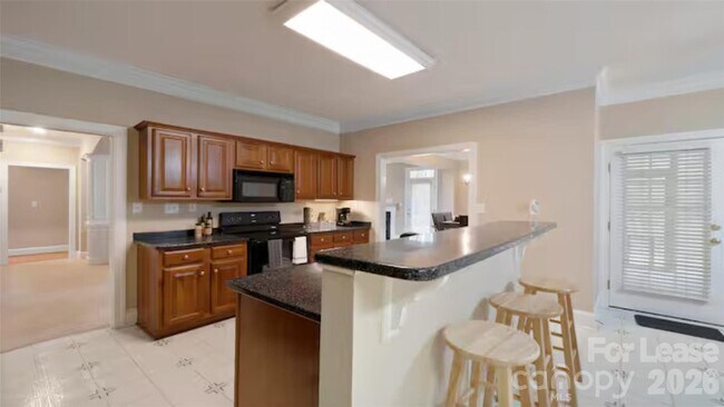Foto del edificio - 2804 Wingfield Pl