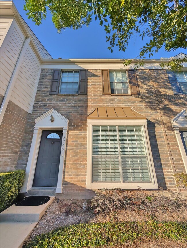 Foto del edificio - 2930 Grants Lake Blvd