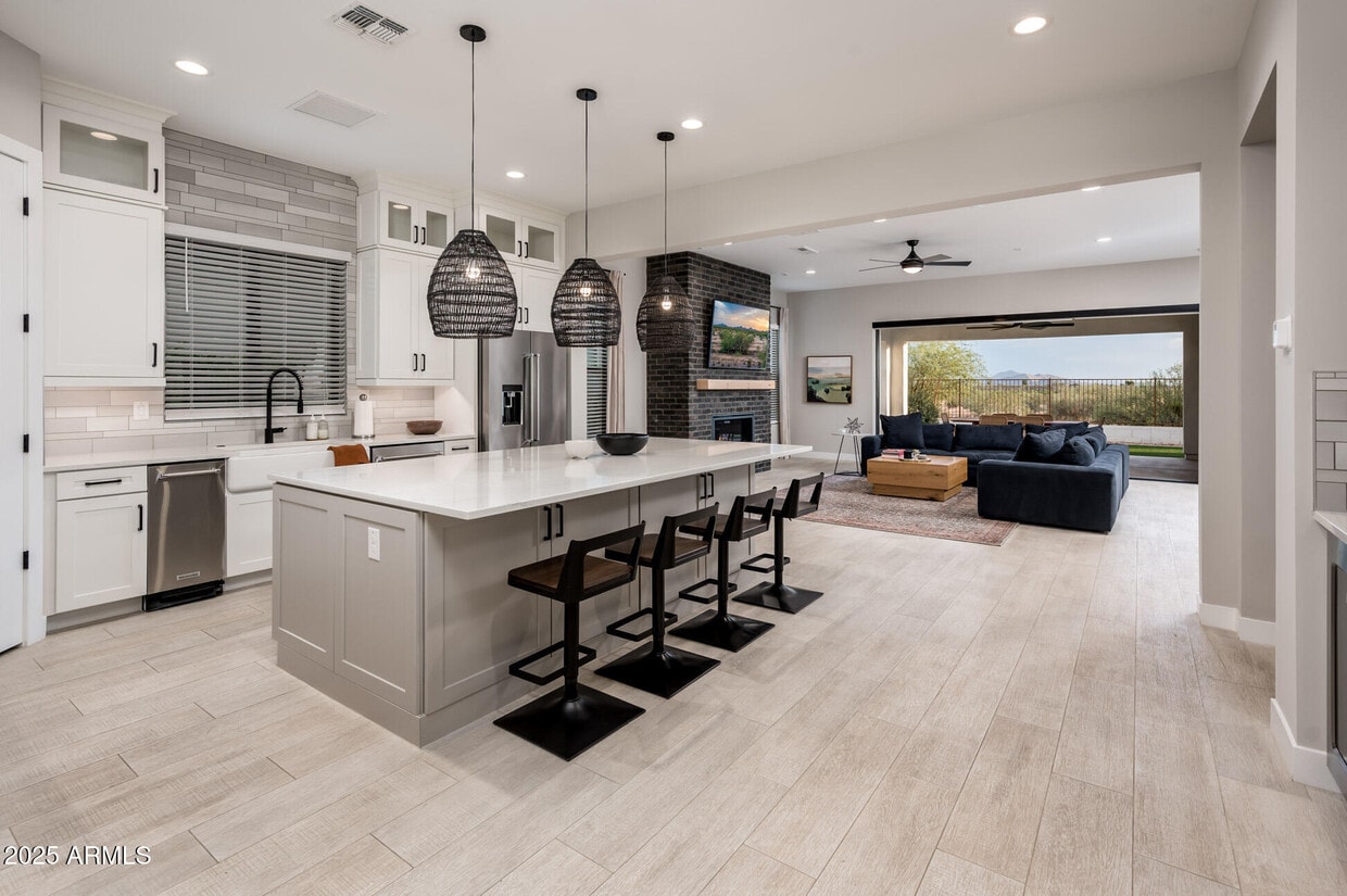 Foto principal - 6615 E Libby St