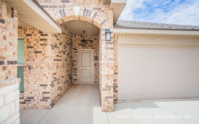 Building Photo - 2150 Kirksey Ave