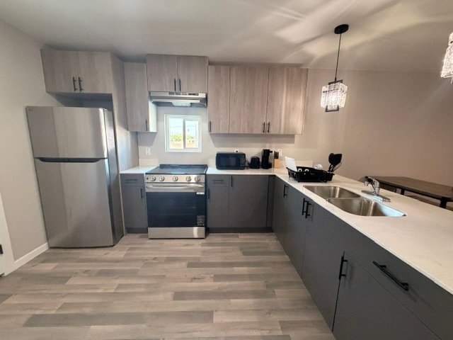 Foto del edificio - 904 Crestview St