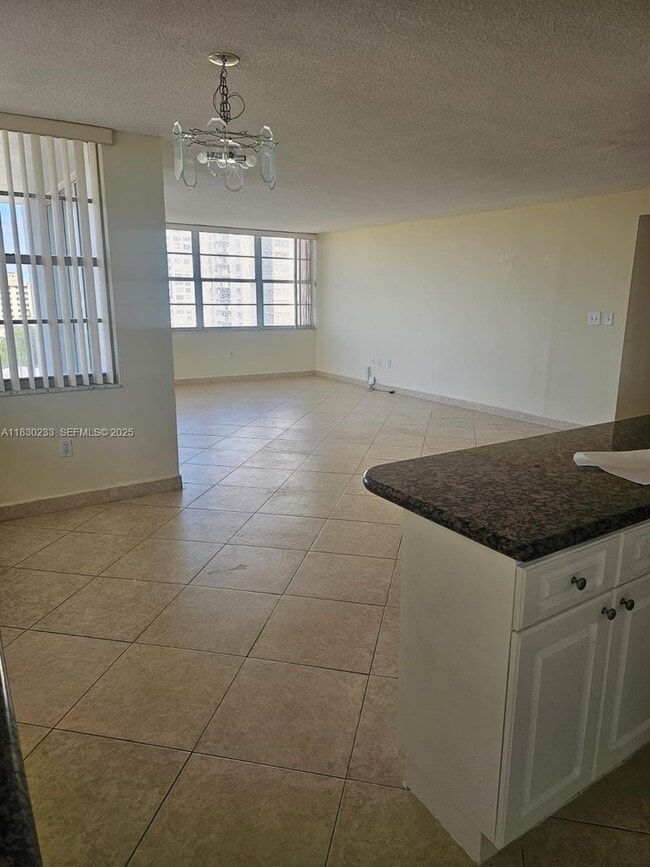 Foto del edificio - 18011 Biscayne Blvd