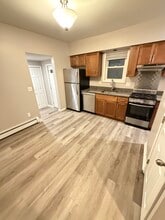 Building Photo - 406 N Broadway