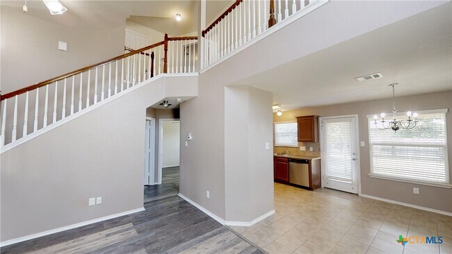 Foto del edificio - 5014 Sorcerer Ct