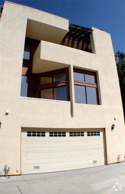 Building Photo - 1114 Melrose Ave