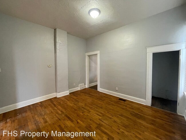 Building Photo - 2 br, 1 bath House - 926 W Brower