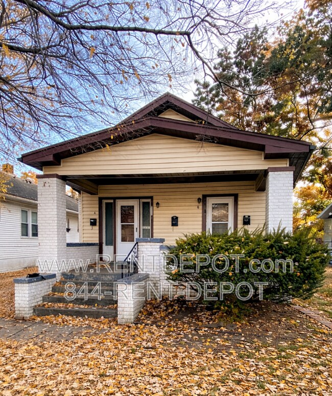 Building Photo - 827 Jefferson