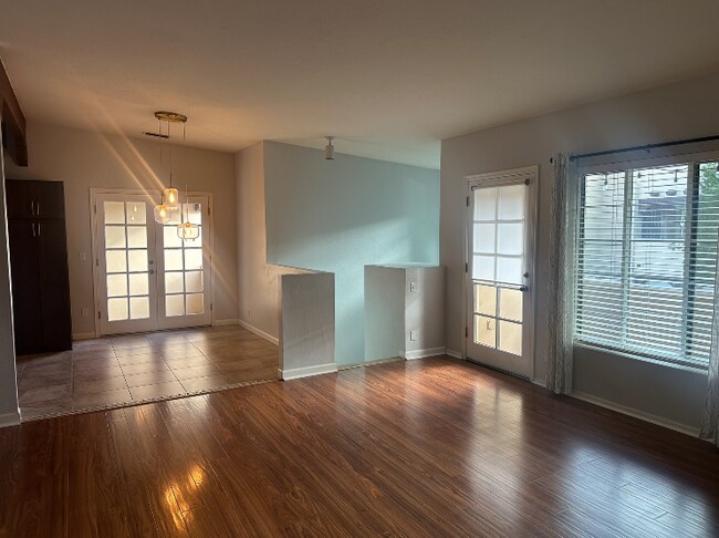 Building Photo - 5402 E Windsor Ave