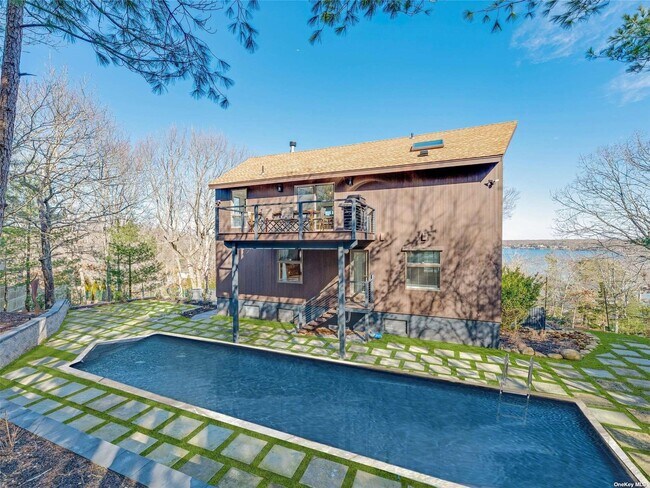 Foto del edificio - 67 Oyster Shores Rd