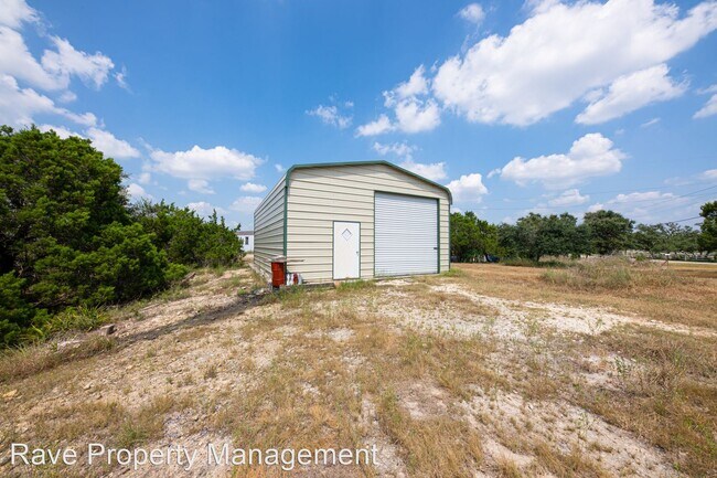 Foto del edificio - 3 br, 2 bath House - 1108 Bell Springs Rd.