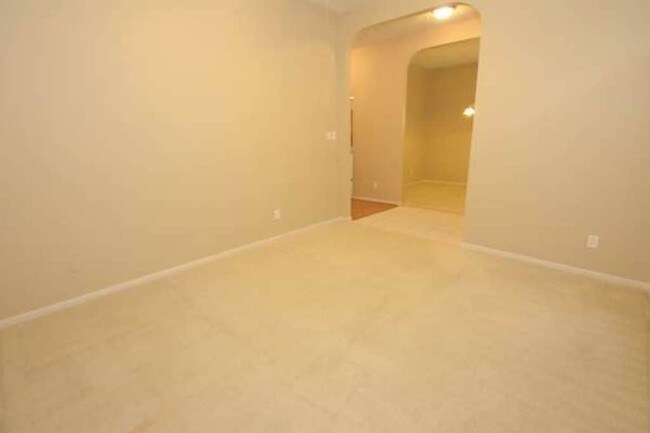 Building Photo - 2122 Mercoal Dr