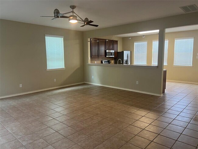 Building Photo - 2129 Kemah Village Dr
