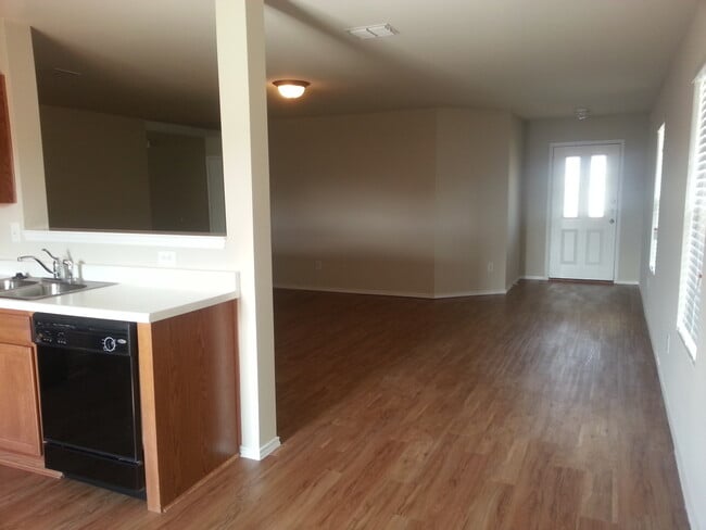 Building Photo - 10565 Flagstaff Run