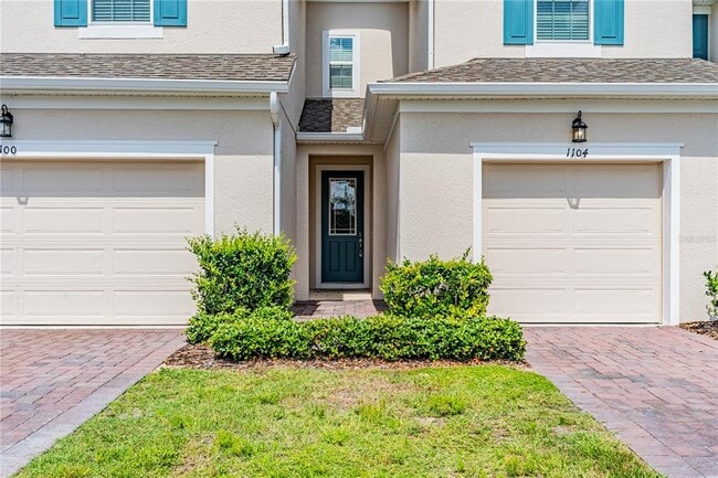Building Photo - 1104 Lakeshore Breeze Pl