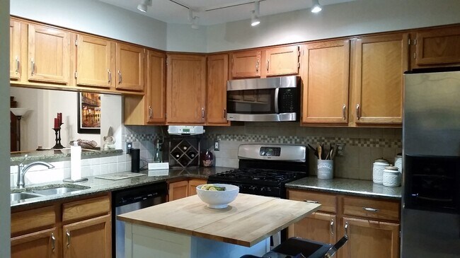 Kitchen - 6570 Kelsey Point Cir