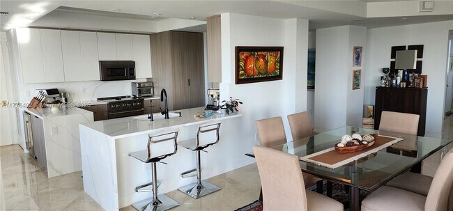 Building Photo - 1395 S Ocean Blvd