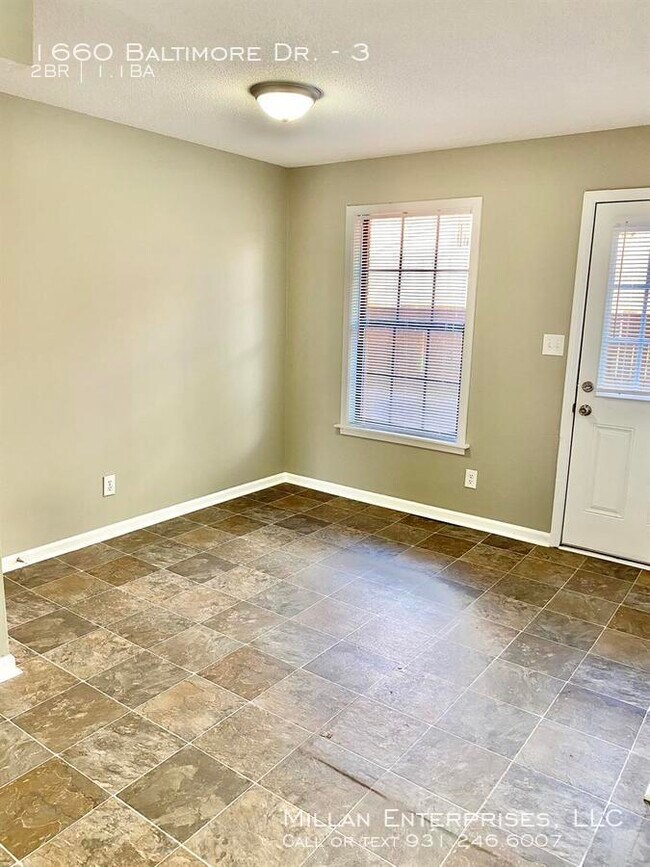 Foto del edificio - 1660 Baltimore Drive - Apartment 3