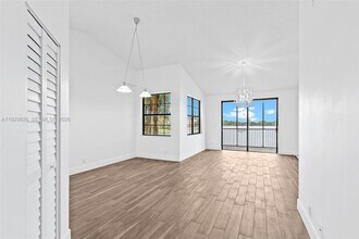 Building Photo - 15569 N Miami Lakeway