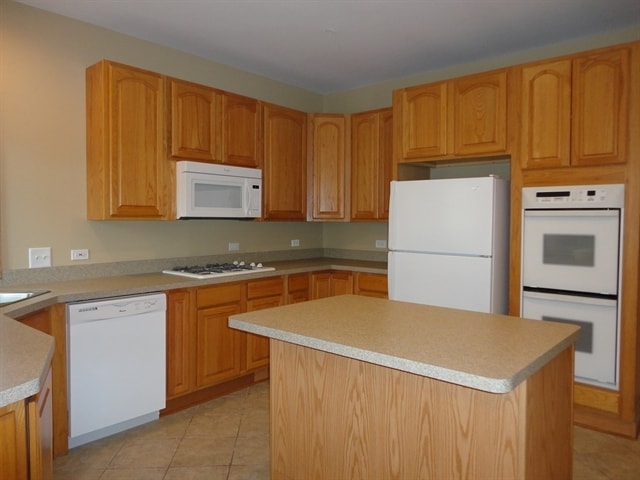 Building Photo - 25002 W Nicklaus Way