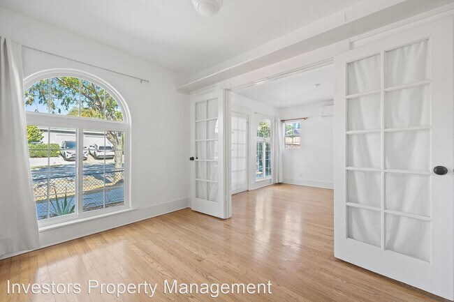 Building Photo - 1 br, 1 bath House - 2742 E. 17th St.