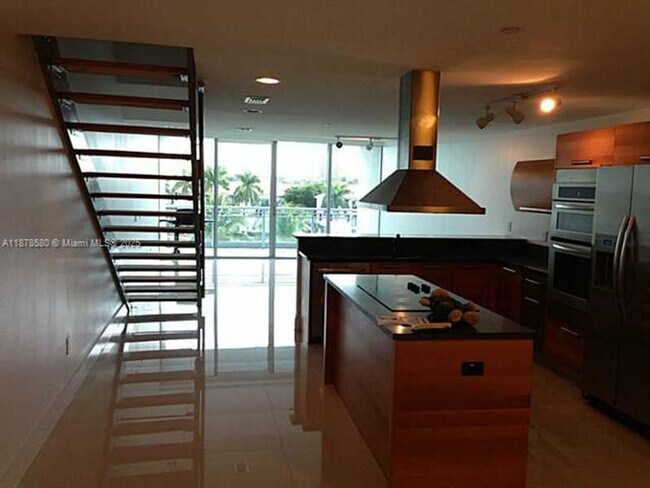 Foto del edificio - 2950 NE 188th St