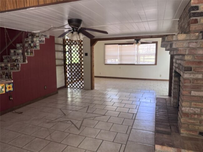 Foto del edificio - 16477 Piper Ln