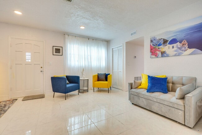 Building Photo - 19630 NW 5th Ave