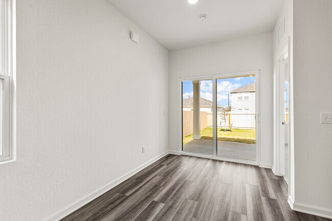 Foto del edificio - 927 Middlebury Farms