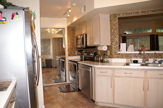 New Kitchen - 7220 Westpointe Blvd
