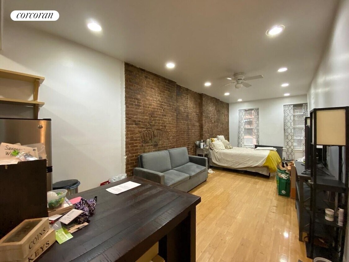 Foto principal - 13 W 100th St