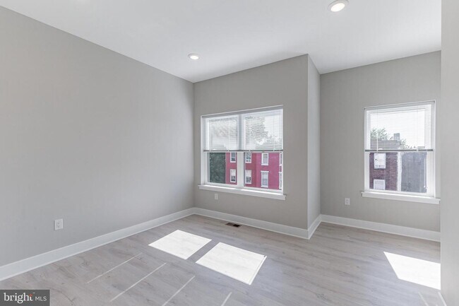 Foto del edificio - 2848 W Diamond St