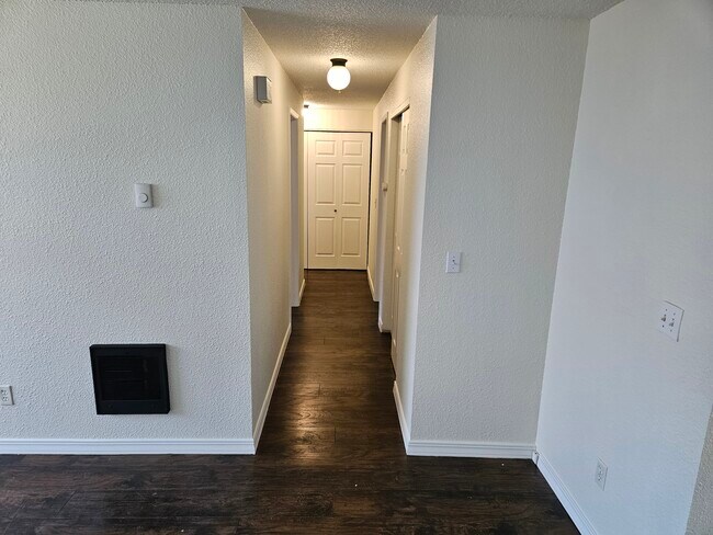 hallway - 3204 W St