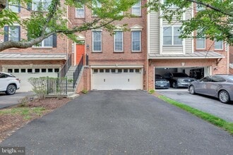 Building Photo - 4238 Chariot Way