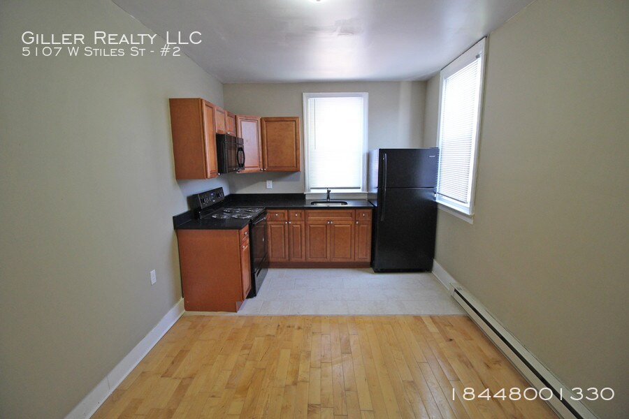 Primary Photo - 5107 W Stiles St