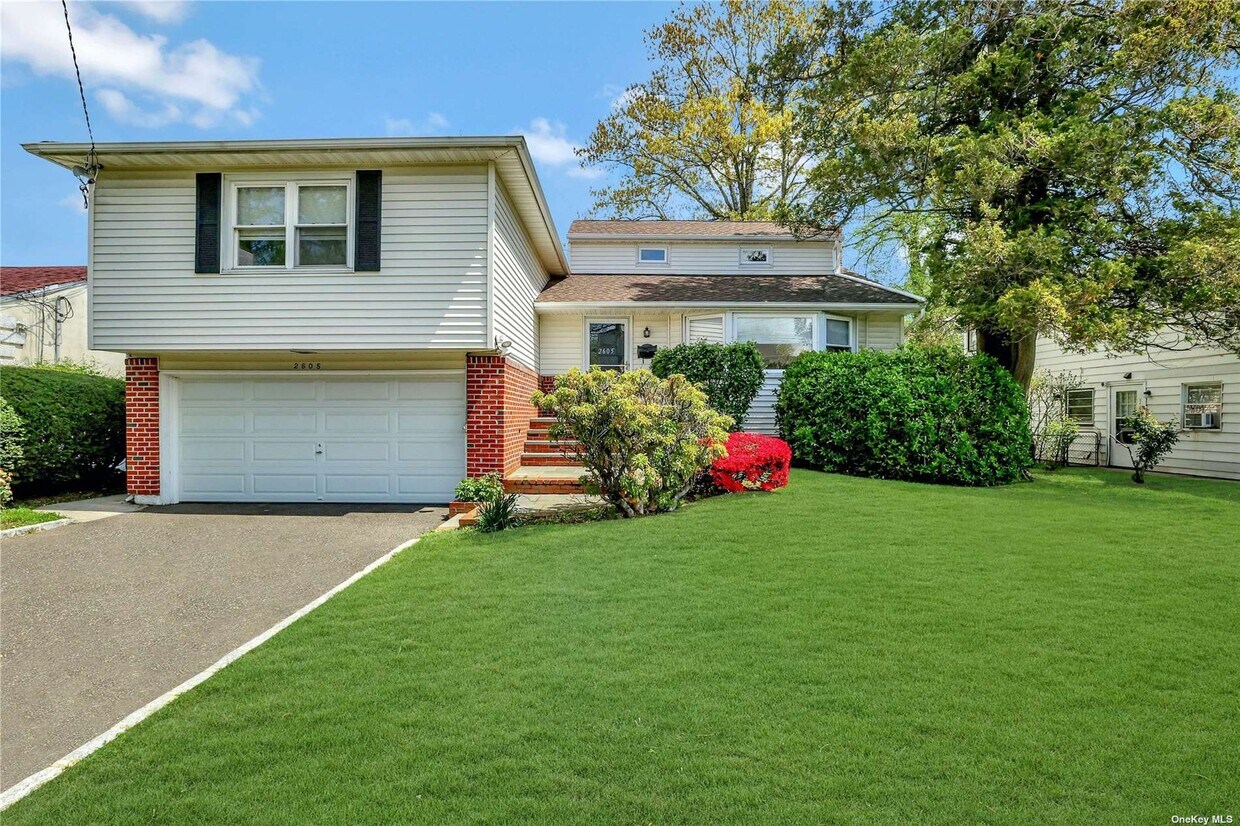 2605 Orr St, Merrick, NY 11566 House Rental in Merrick, NY
