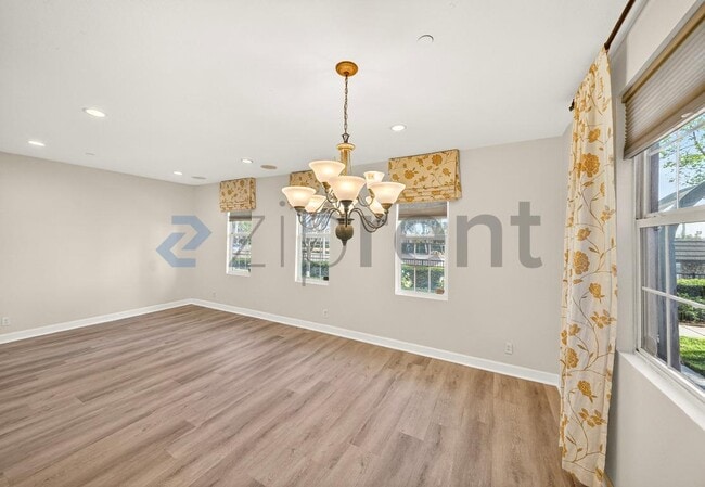 Building Photo - 4183 Vía Napoli